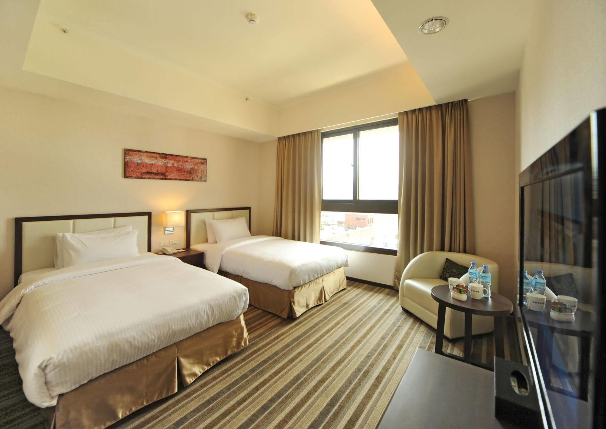 F Hotel - Hualien Dış mekan fotoğraf